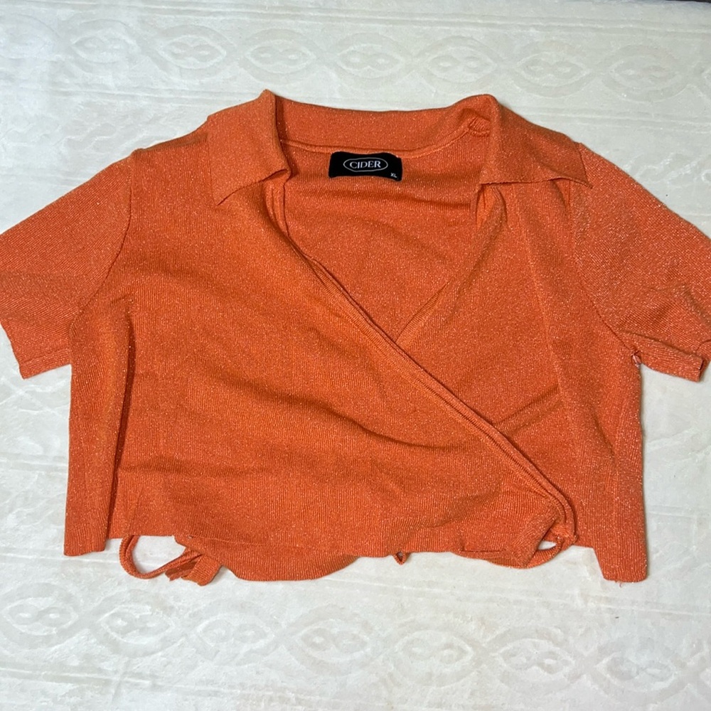 Cider tie‎ wrap top
